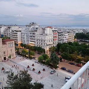 https://apt-nonas.hotelschalkidiki.net